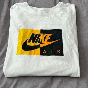 Men’s Nike long sleeve t-shirt